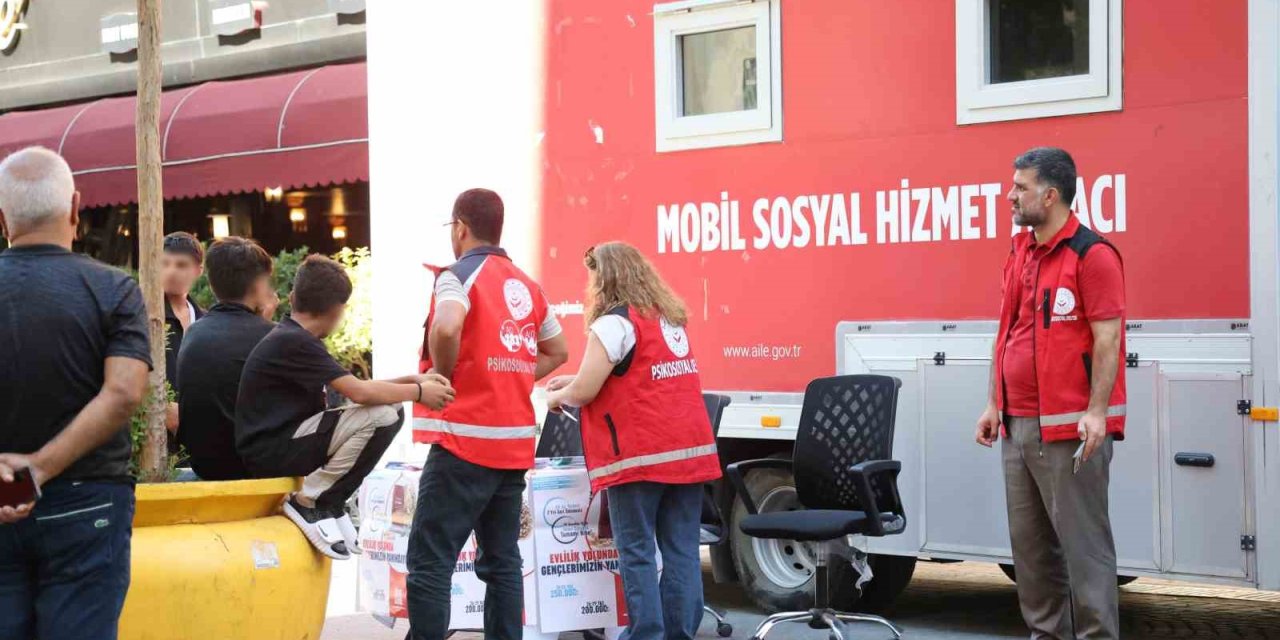 Diyarbakır’da ‘Mobil Sosyal Hizmet Merkezi’ Aracıyla 10 Bin Kişiye Rehberlik Hizmeti Verildi