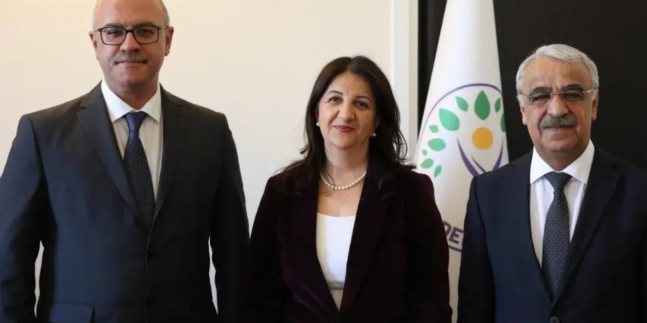DEM Parti heyeti Öcalan ile görüştü