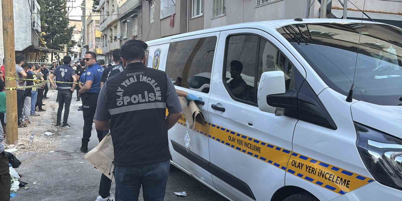 Önce Eşini Öldürdü, Sonra 3’ü Çocuk 4 Kişiyi Yaraladı