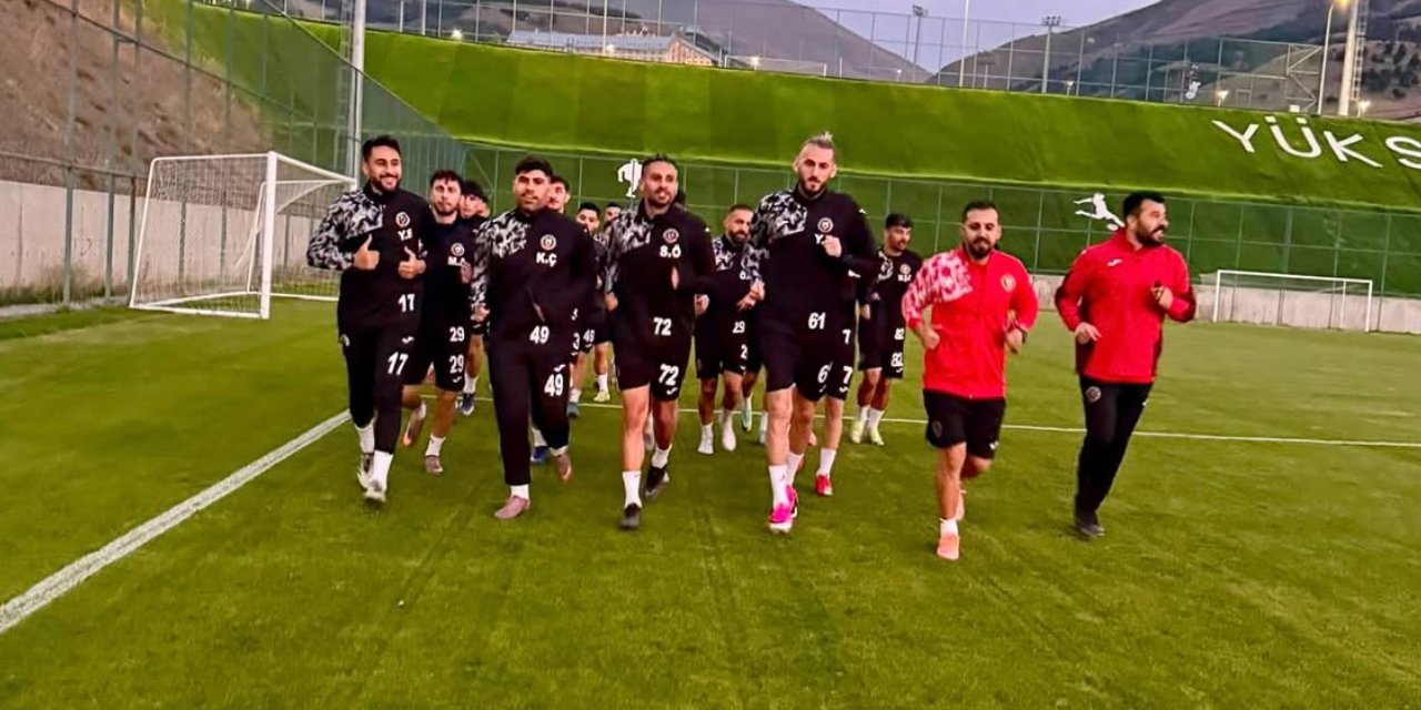Kupadan elenen Cizre Belediyespor kampa girdi: Lig hazırlıkları başladı