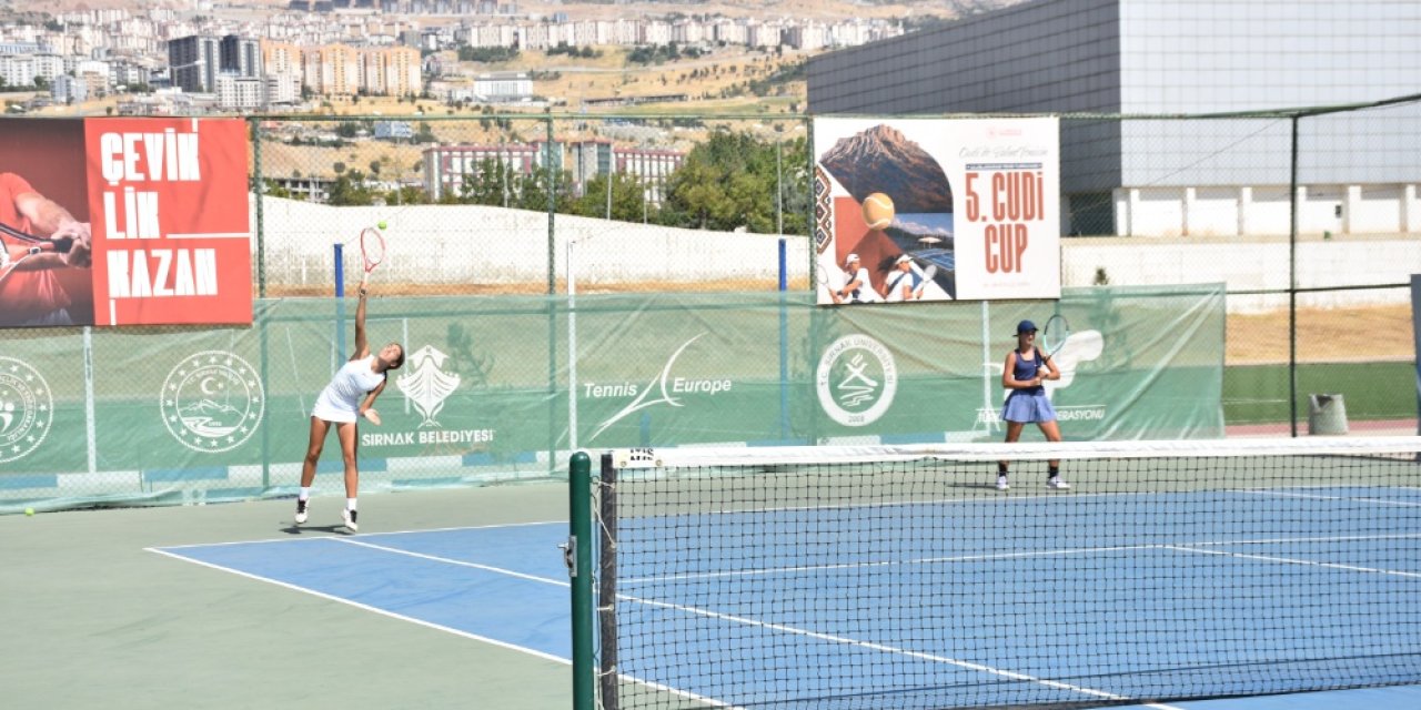 5. Uluslararası Şırnak Cudi Cup Tenis Turnuvası'nda yarı final maçları yapıldı