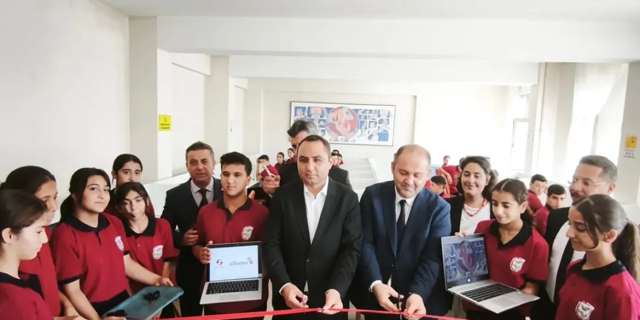 Silopi’de öğrenciler için teknoloji sınıfı açıldı