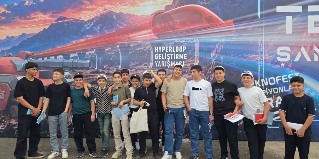 Cizreli Öğrenciler Teknofest Coşkusunu Yerinde Yaşadı