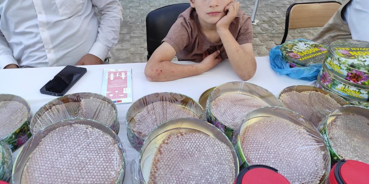 Batman’da bal rekoru: 1 kilogramı 400 bin liraya satıldı