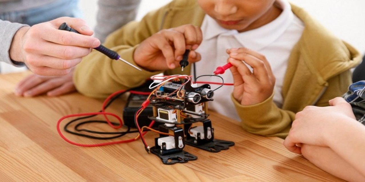 Şırnak Üniversitesi’nden Gençlere Yönelik Robotik Kodlama Eğitimi: Başvurular Başladı