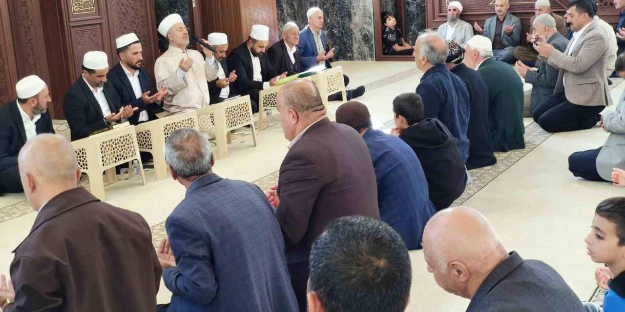 Hakkari’de vefat eden din görevlileri anıldı