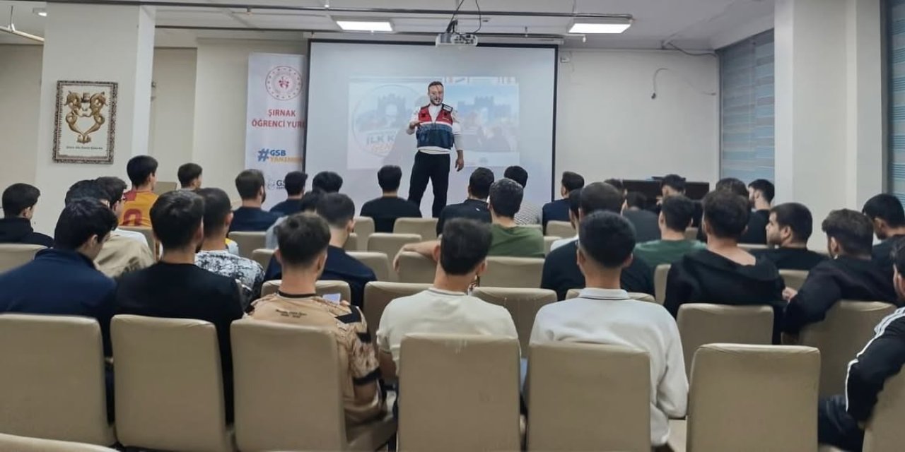Şırnak Öğrenci Yurdunda Madde Bağımlılığı Semineri Düzenlendi