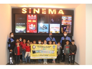 Cizre'de öğrenciler için sinema etkinliği