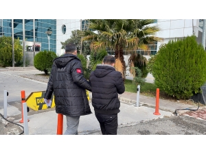 GÜNCELLEME - Adıyaman'da uyuşturucu operasyonunda 2 şüpheliden 1'i tutuklandı
