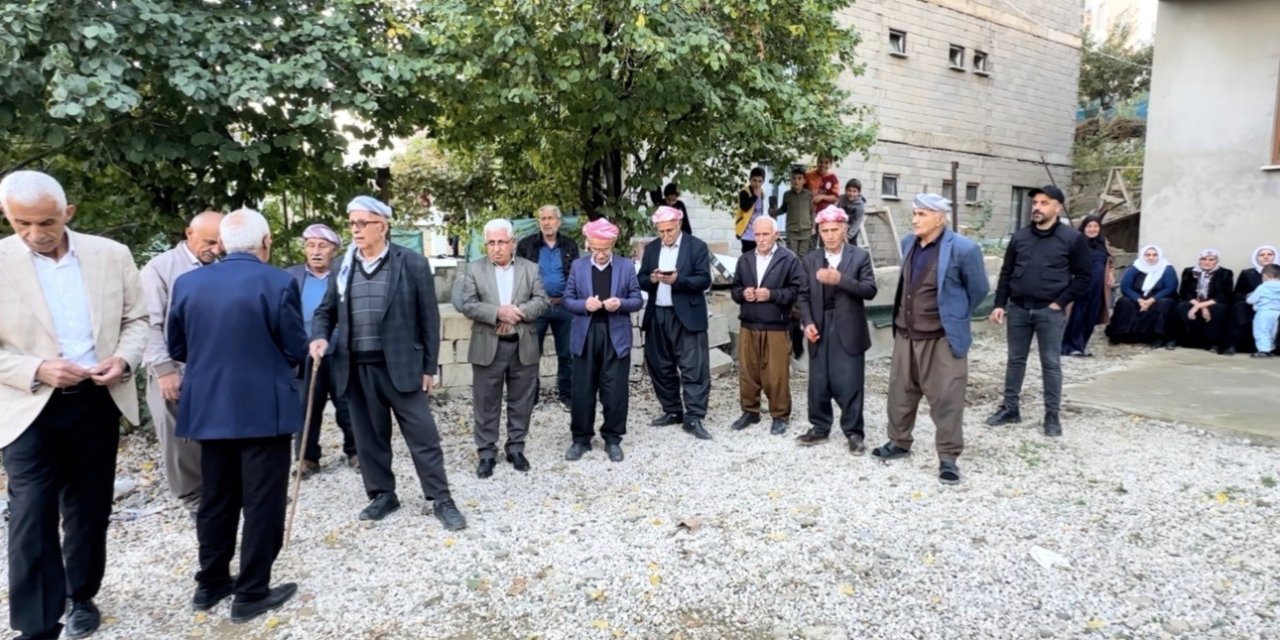 31 Yıl Sonra Köylerine Döndüler, Yol Bekliyorlar