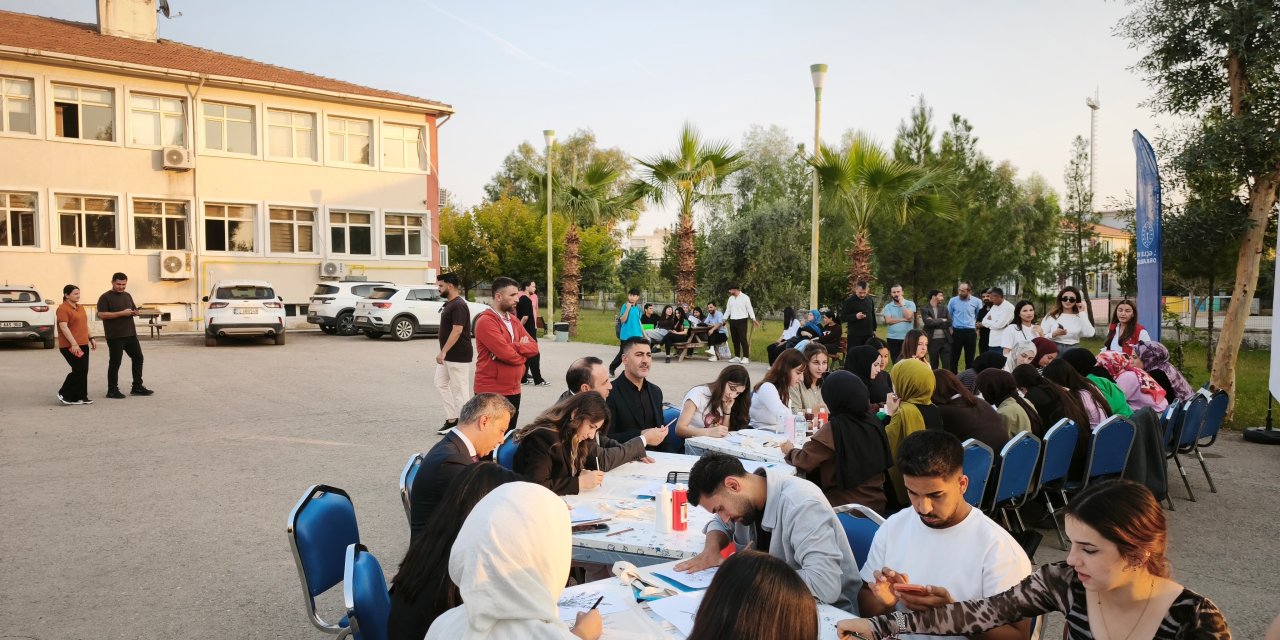 Silopi’de Öğrencilerle Çanta Boyama Etkinliği