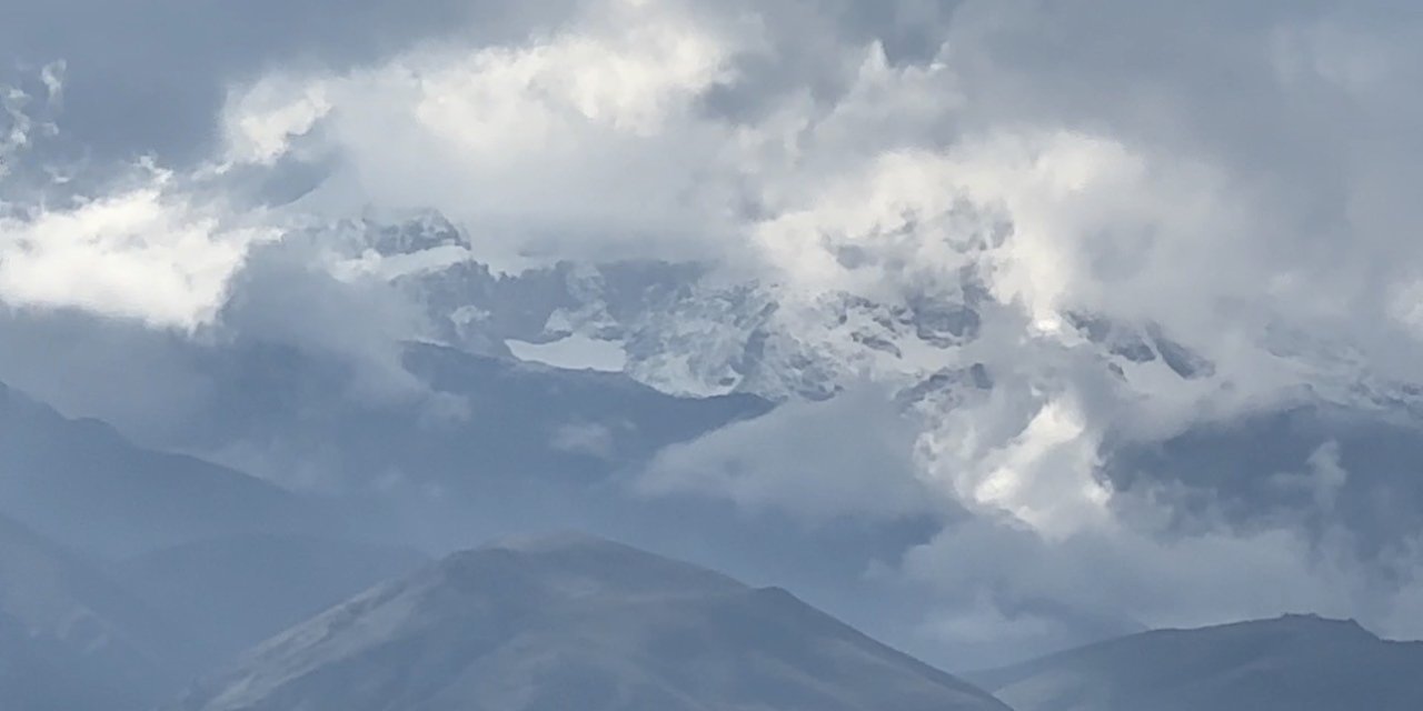 Cilo Dağları beyazlara büründü