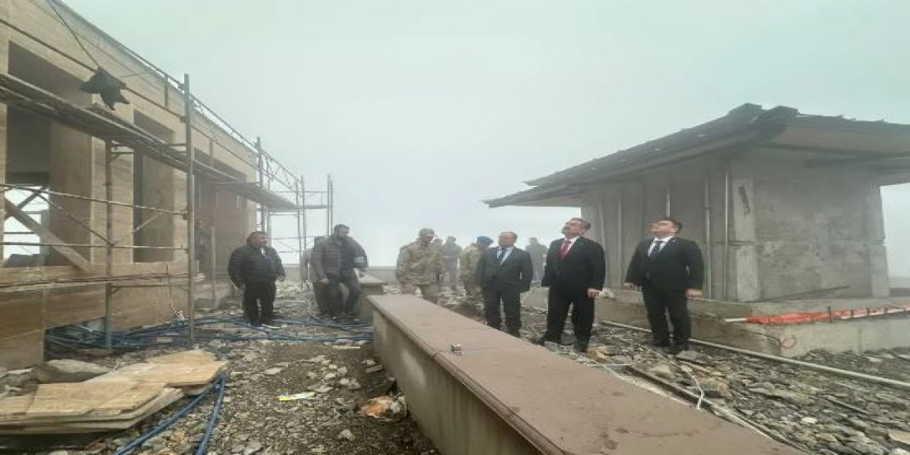 Vali Birol Ekici, Cudi Dağı’ndaki Cami İnşaatını İnceledi
