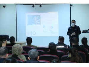 Cizre'de öğretmenlere yönelik seminer