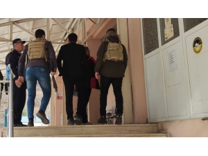 Şırnak'ta aranan ve JASAT ekiplerince yakalanan 2 zanlı tutuklandı