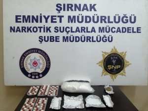 Şırnak'ta otomobilin çeşitli bölümlerine gizlenmiş 18 kilogram eroin ele geçirildi