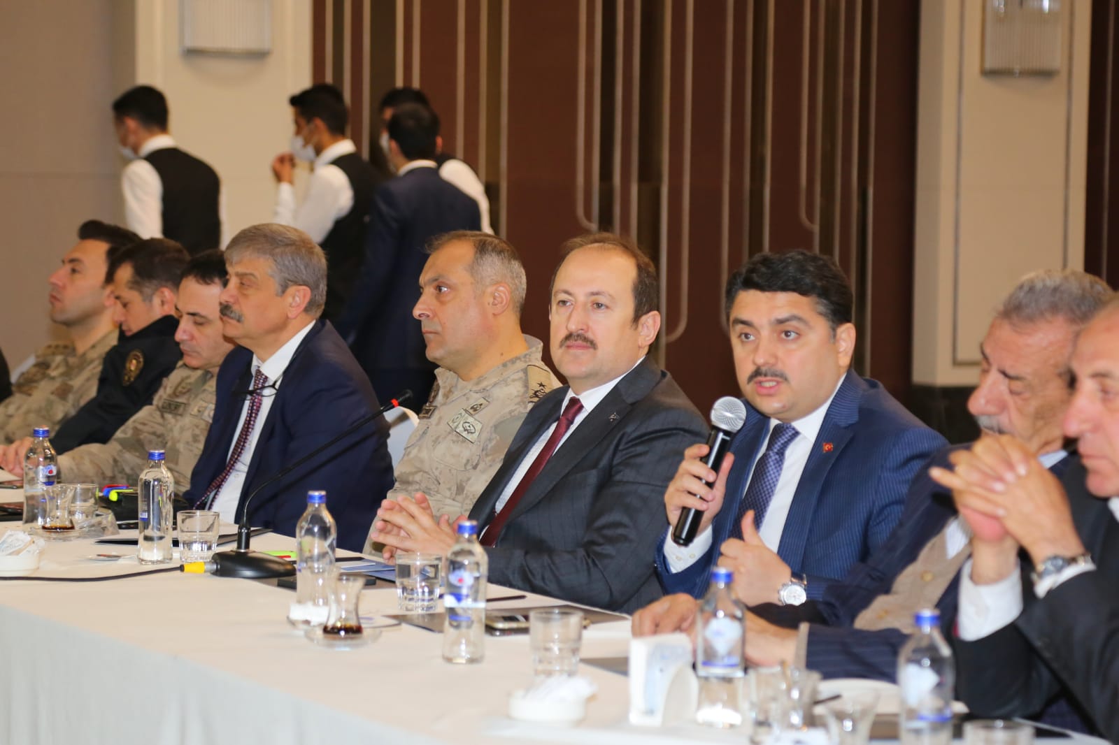 Vali Pehlivan, Cizre’de Kanaat Önderleriyle Toplantı Gerçekleştirdi