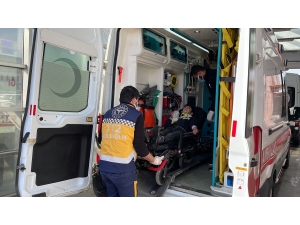 Adıyaman'da öğrenci servisinin devrilmesi sonucu 10 kişi yaralandı