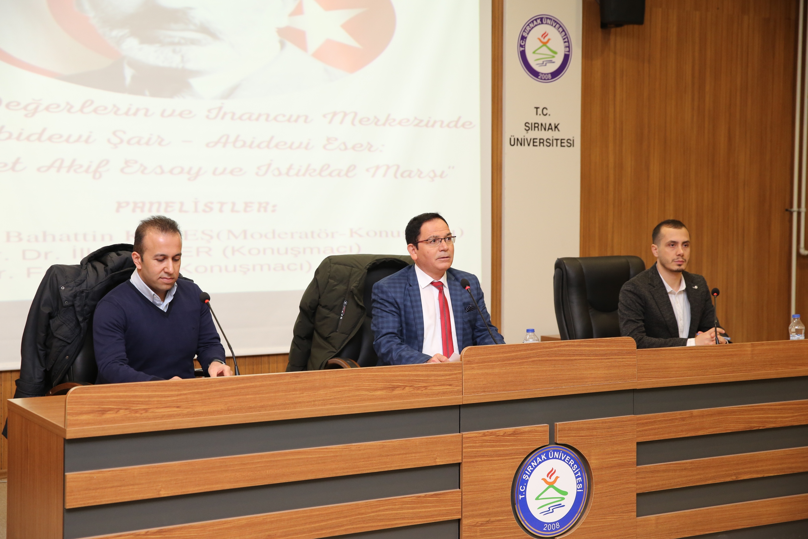 ‘Mehmet Akif Ersoy ve İstiklal Marşı’ Konulu Panel Düzenlendi