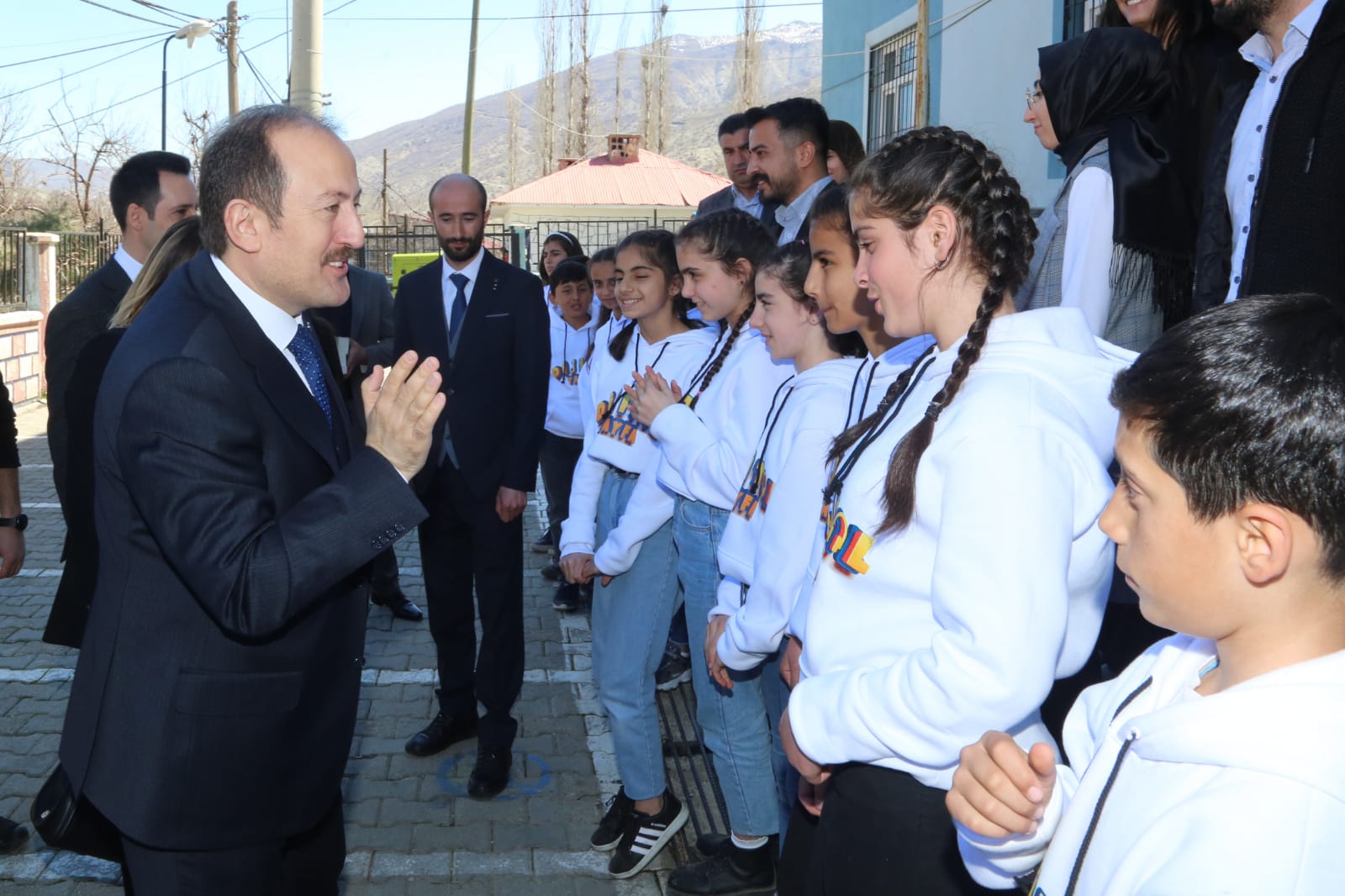 Vali Pehlivan Uludere’de Bir Dizi Ziyaret Gerçekleştirdi