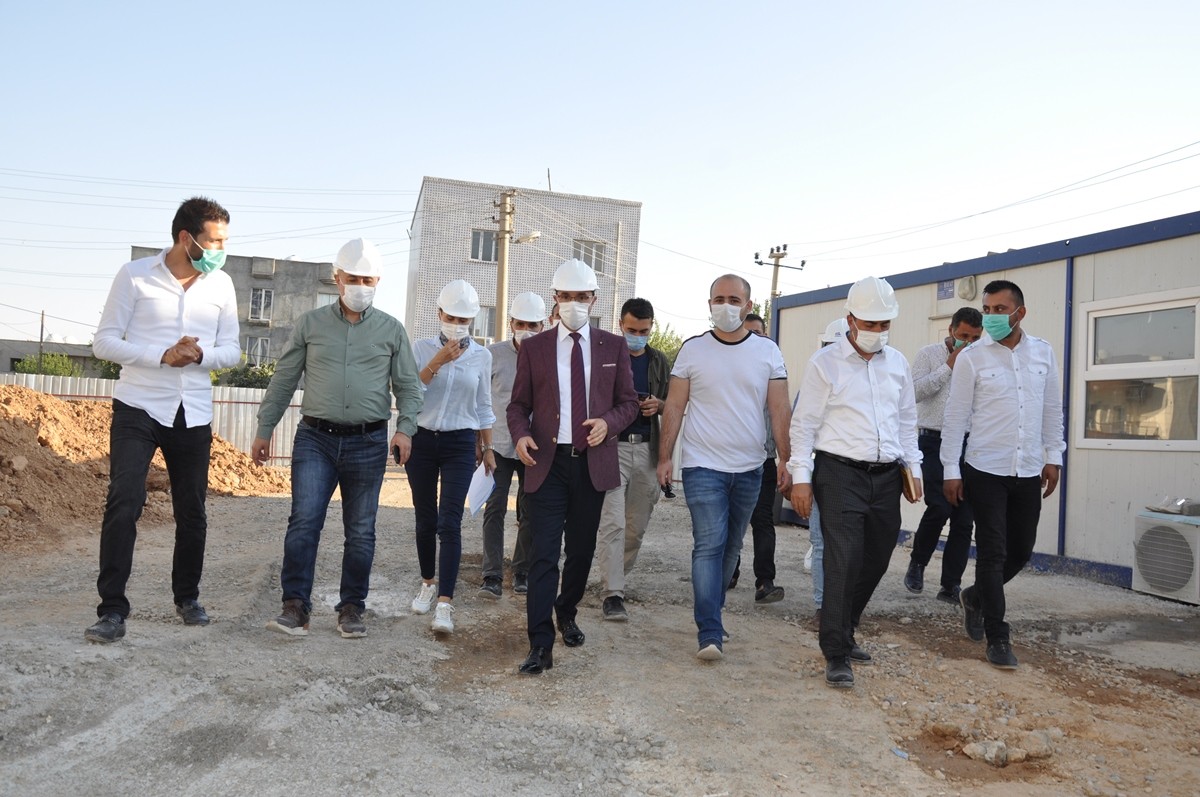 KAYMAKAM SİNANOĞLU YAPIMI DEVAM EDEN PROJELERİ İNCELEDİ