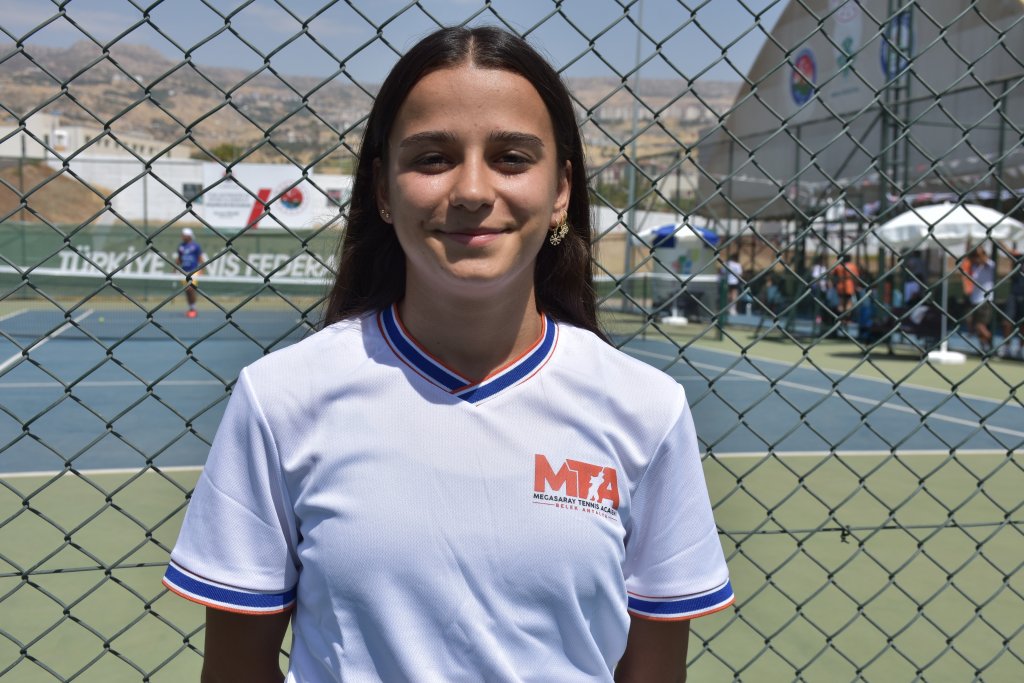 Tenis Doğu ve Güneydoğu Anadolu Takım Şampiyonası müsabakaları sürüyor