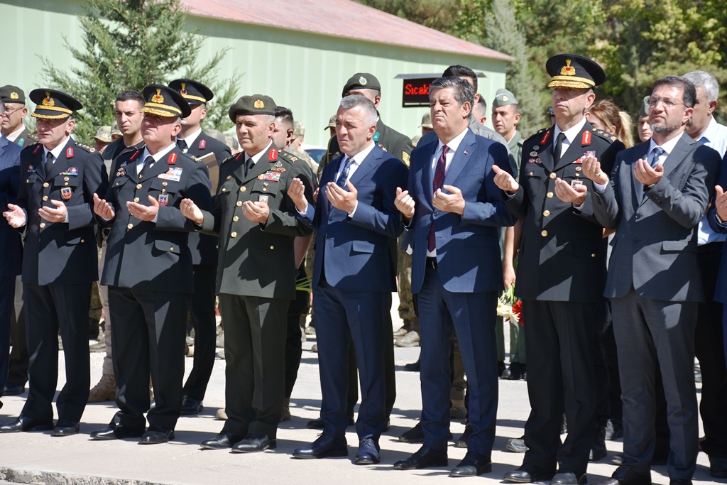 ŞIRNAK’TA 19 EYLÜL GAZİLER GÜNÜ TÖRENLE KUTLANDI