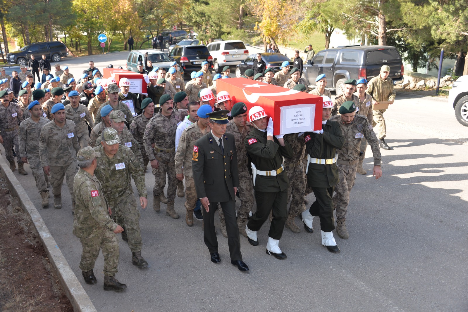 ŞIRNAK’TA ŞEHİTLER İÇİN ASKERİ TÖREN