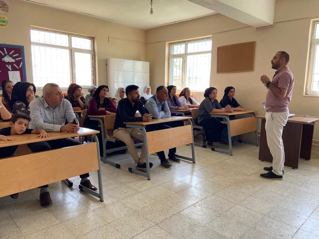 Şırnak’ta ‘Aile Okulu Projesi’ Kapsamında Bin 245 Eğitici İle 12 Bin 222 Veliye Eğitim Verildi
