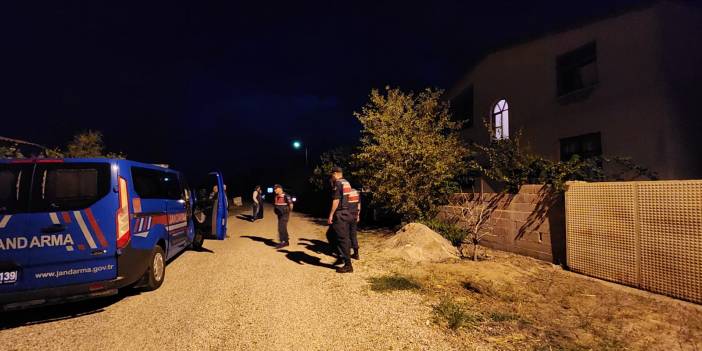 İmam ve Eşi Evlerinde Silahla Öldürülmüş Halde Bulundu