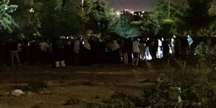 Batman'da mezarlıkta silahlı saldırı: Baba, oğlu ve yeğeni öldürüldü
