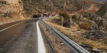 Eruh-Şırnak Karayolunda Tehlike Arz Eden Noktalara Güvenlik Önlemi!