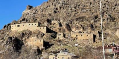 Hakkari'de tarihi taş evleri turizme kazandırıldı