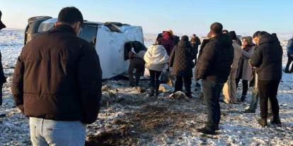 Diyarbakır’da Öğretmen Servisi Devrildi: 12 Yaralı