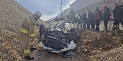 Mardin'de takla atan aracın sürücüsü yaralandı