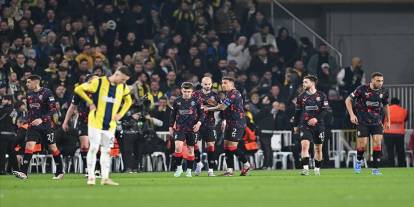 Fenerbahçe, UEFA Avrupa Ligi'nde turu zora soktu