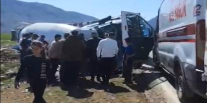 Şırnak Cizre Karayolunda Beton Mikseri Şarampole Yuvarlandı