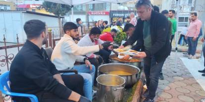 Silopi’de Hayırsever Desteğiyle Günlük 2 bin 500 Kişilik İftar Yemeği Hazırlanıyor