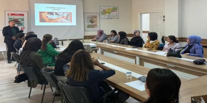 Şırnak’ta ebelere yönelik Doğuma Hazırlık Eğitimi