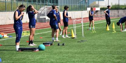 Siverek İdmanyurdu Kadın Futbol Takımı grup şampiyonu oldu