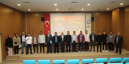 Şırnak Üniversitesi'nde“Düşünceyi Savunmak Gerekir” adlı seminer