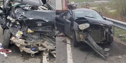 Otomobilin minibüse çarptığı kazada 2 kişi öldü, 8 yaralı