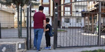 Şırnak'ta Öğretmen Çift Devlet Korumasında Olan 1'i Afgan Uyruklu, 2 Çocuğa Yuva Oldu
