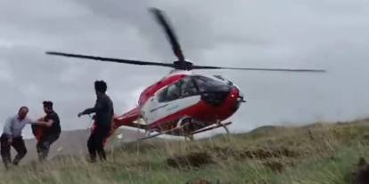 Van’da dağda mahsur kalan kişi için helikopter sevk edildi