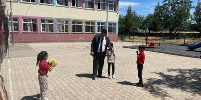 Cizre İlçe Milli Eğitim Müdürü Aktuğ'dan Köy Okullarına Ziyaret