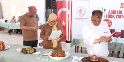 Siirt'te Yöresel Yemek Yarışması'nda lezzetler yarıştı
