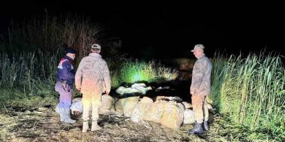 Van’da kaçak avlanmış 15 ton inci kefali ele geçirildi