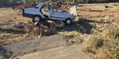 Mardin'de motosiklet ile otomobil çarpışmamaya çalışırken kaza yaptı: 5 kişi yaralandı