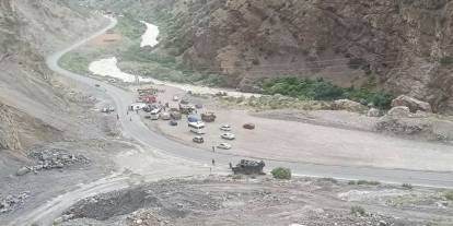 Hakkari'de devrilen araçta 6 asker yaralandı