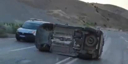 Siirt iki aracın çarpıştığı kazada 2 kişi yaralandı